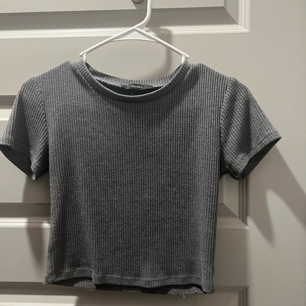 Size S and the brand is forever 21